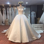 Gorgeous Satin Ball Gowns Strapless Wedding Dress For Bride