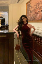 Gorgeous Sheath Halter Burgundy Date Night Dress Velvet Prom Dresses Party Dress Birthday Outfits