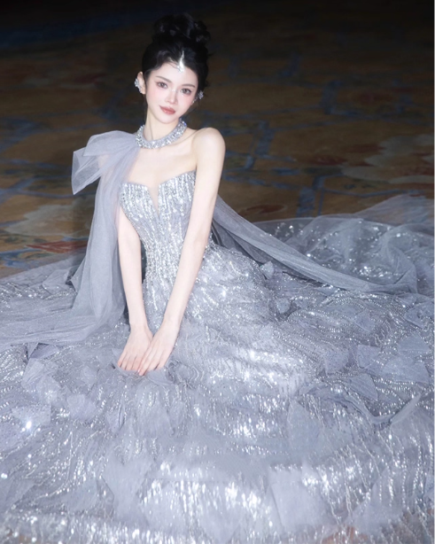 Gorgeous Silver Gray A-Line Strapless Sequined Train Prom Dress Evening Dress