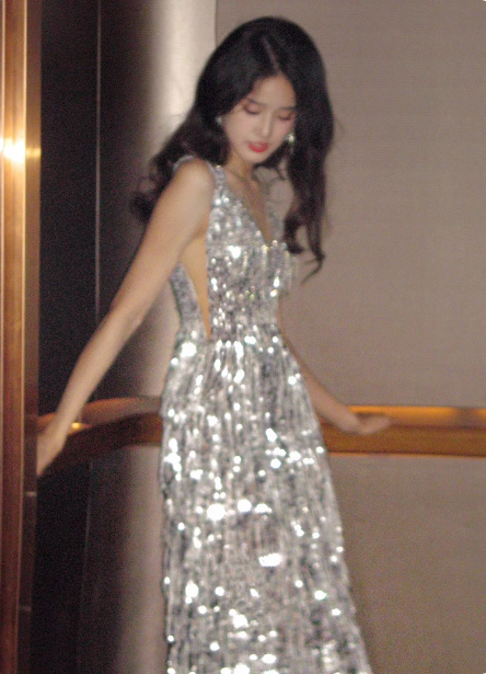 Gorgeous Silver V-Neck Tassel Sequin Long Prom Dress Evening Dress Secondary image