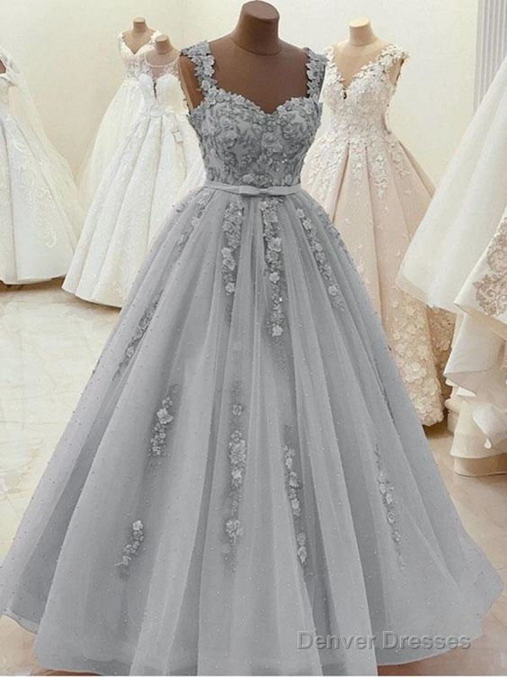Gorgeous Sweetheart Neck Beaded Gray Lace Prom Dresses Main image