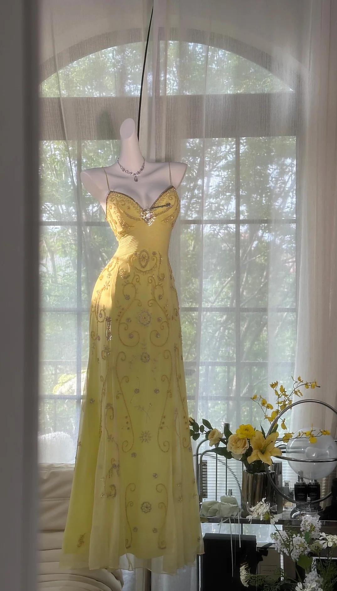 Gorgeous Butter Yellow Spaghetti Straps A-Line Tulle Beaded Long Prom Dress Backless Evening Gowns