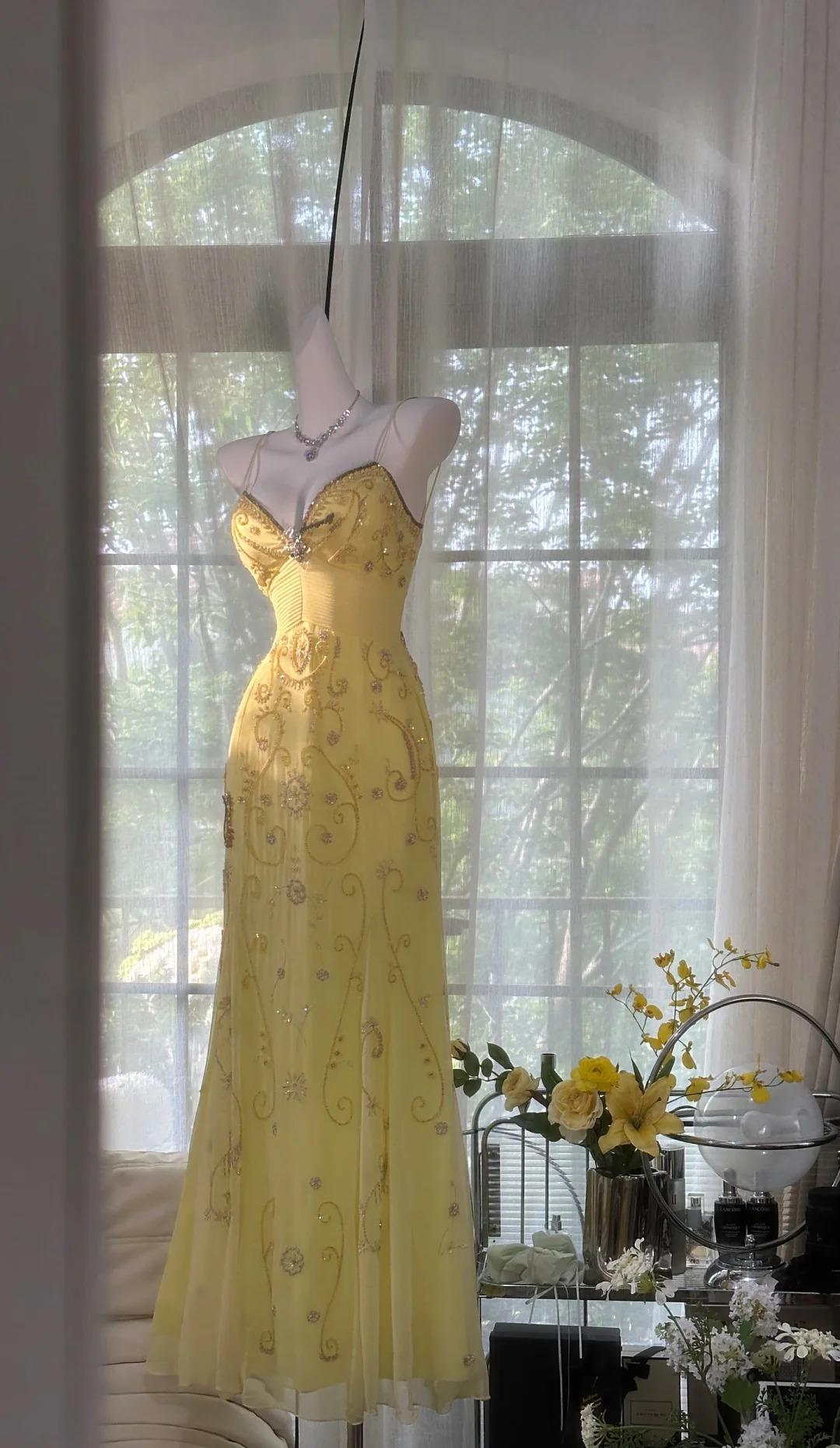 Gorgeous Butter Yellow Spaghetti Straps A-Line Tulle Beaded Long Prom Dress Backless Evening Gowns