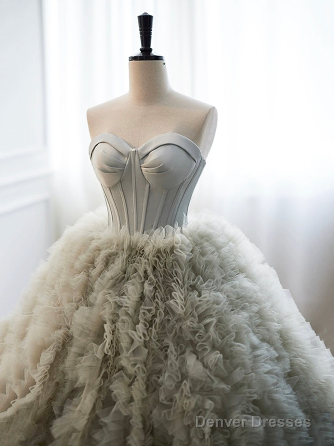 Gray Strapless Tulle Long Prom Dress, Beautiful A-Line Sweetheart Neck Formal Evening Dress