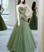Green Beautiful Elegant Long Tulle Off-Shoulder Ball Gown Evening Dress