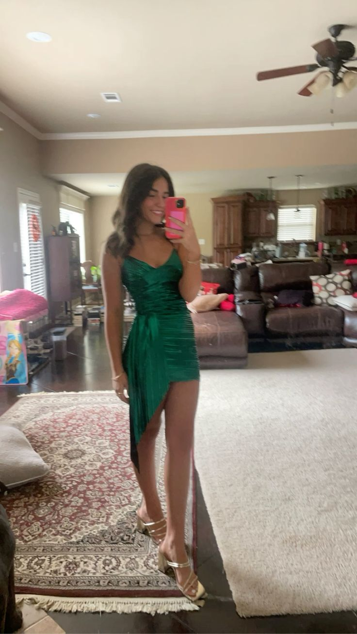 Green Sheath Short Homecoming Dress