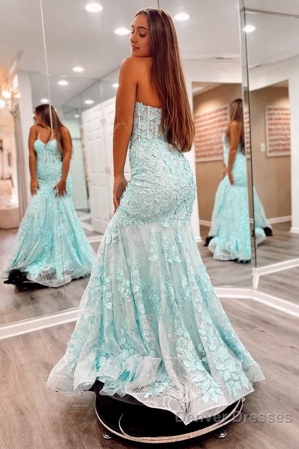 Green Strapless Mermaid Corset Prom Dress with Appliques Secondary image