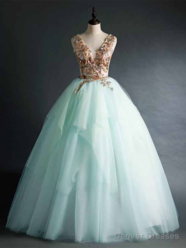 Green Tulle Sequins Appliques V-neck Quinceanera Dress Main image