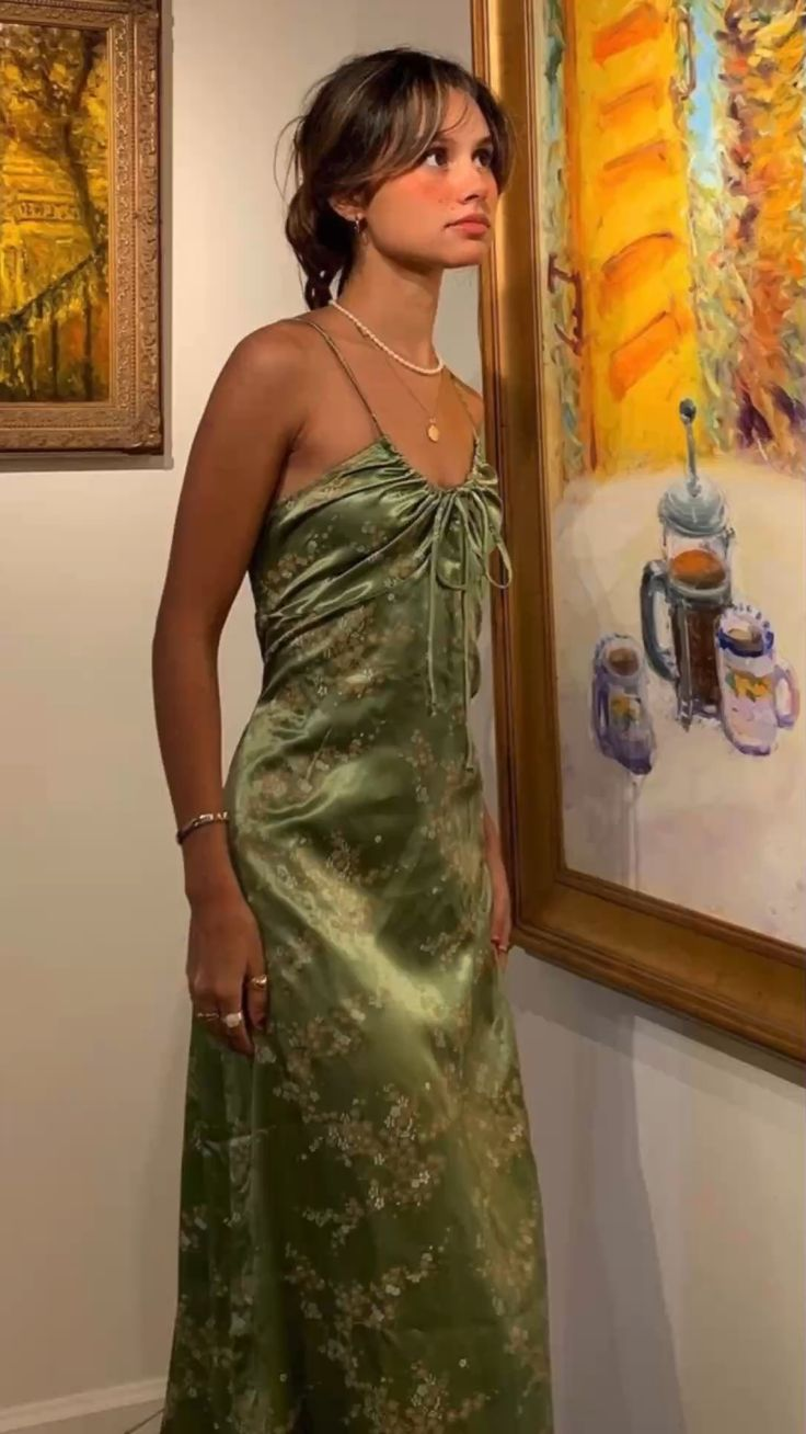 Vintage Green Floral Printed Satin Spaghetti Strap Midi Length Party Dress Secondary image