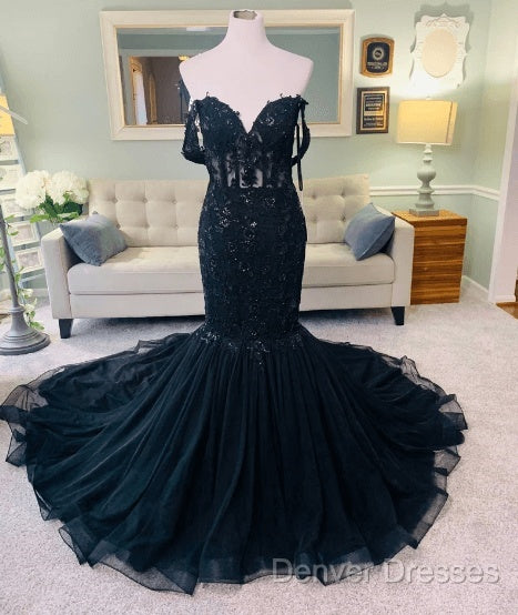Hot Mermaid Lace Gothic Wedding Dress Black Applique Off Shoulder Secondary image