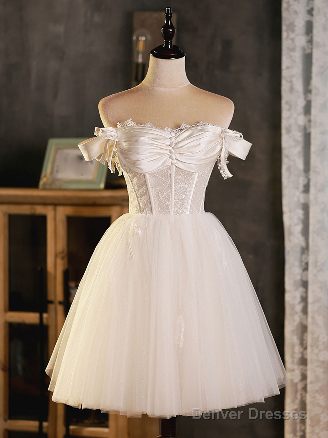 Ivory Sweetheart Neck Tulle Lace Short Prom Dress Tulle Homecoming Dress Main image