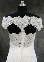 Lace Trumpet/Mermaid Sweep Train Off-The-Shoulder Wedding Dress