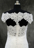Lace Trumpet/Mermaid Sweep Train Off-The-Shoulder Wedding Dress