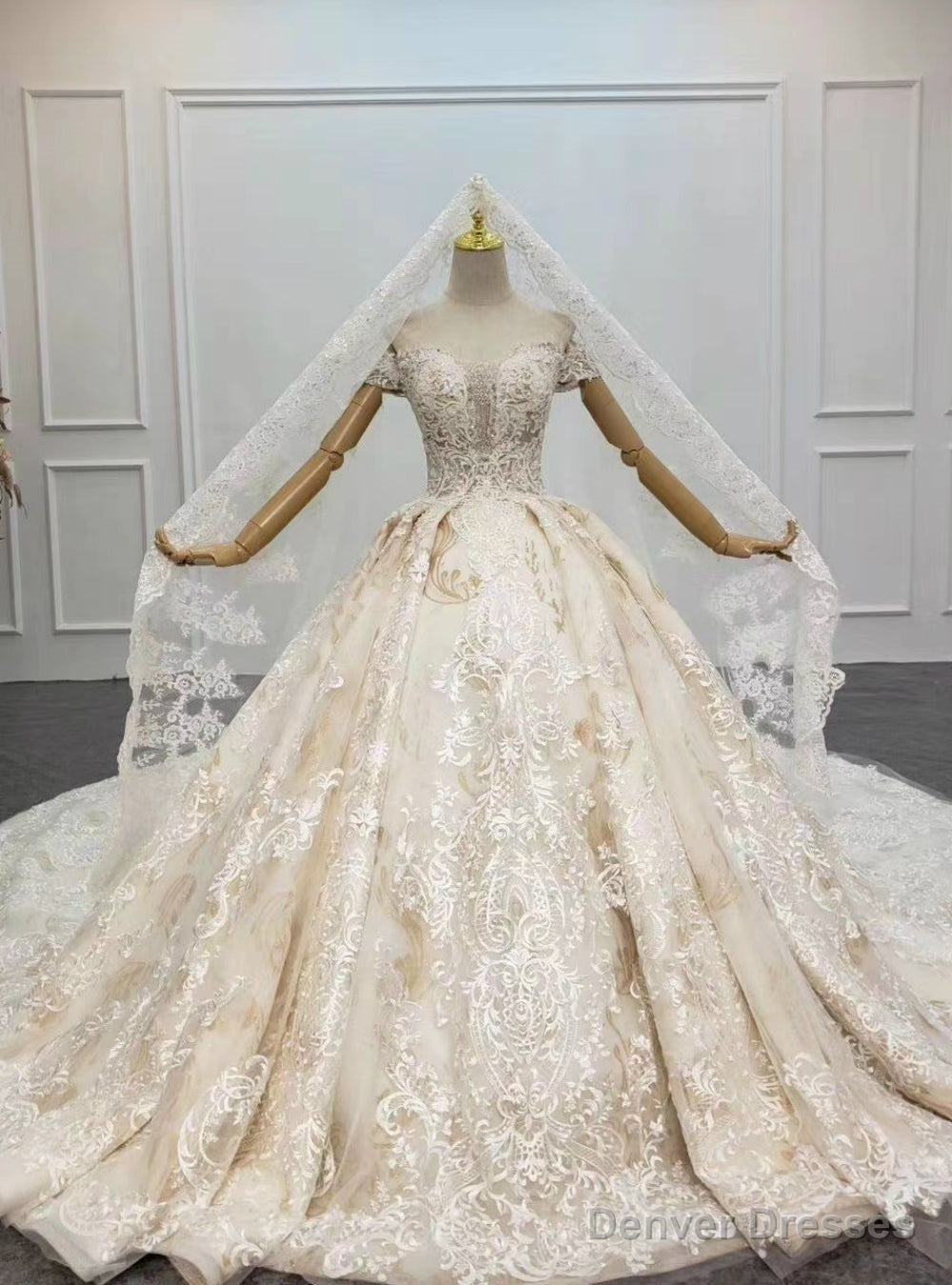 Largest Luxury Champagne Ball Gown Tulle Appliques Beading Off the Shoulder Wedding Dress Main image