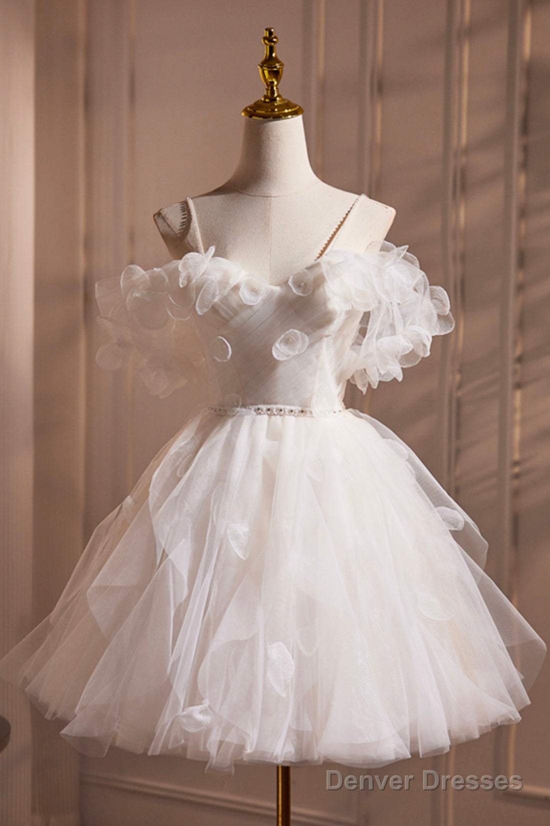 Light Champagne Spaghetti Strap Tulle Short Prom Dress, Beautiful A-Line Evening Party Dress Main image