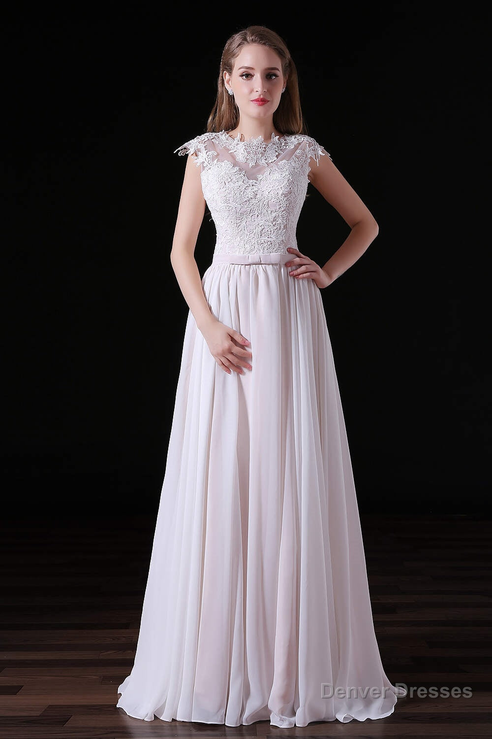 Light Pink Chiffon Wedding Dresses with veil Lace Appliques Top Short Sleeve Main image
