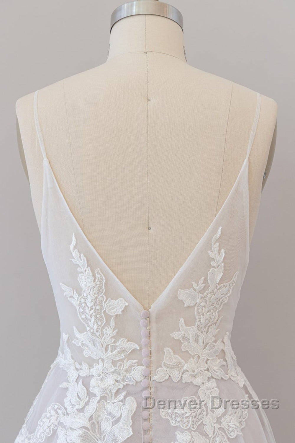 Long A-line Spaghetti Strap Lace Appliques Tulle Backless Wedding Dress