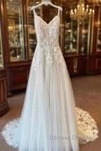 Long A-Line Spaghetti Straps Sweetheart Appliques Lace Tulle Wedding Dress