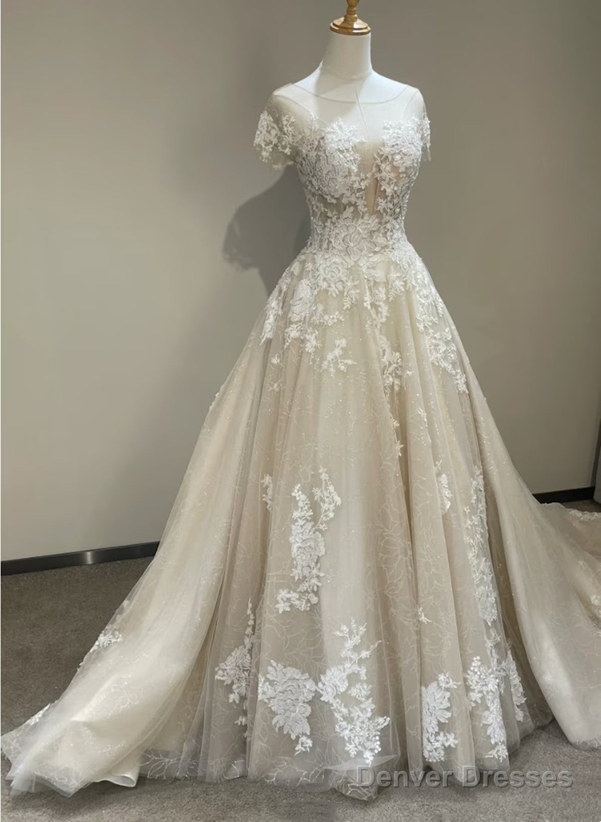 Lovely Round Neckline Tulle With Lace Applique Wedding Party Dress, Tulle Wedding Dress Main image