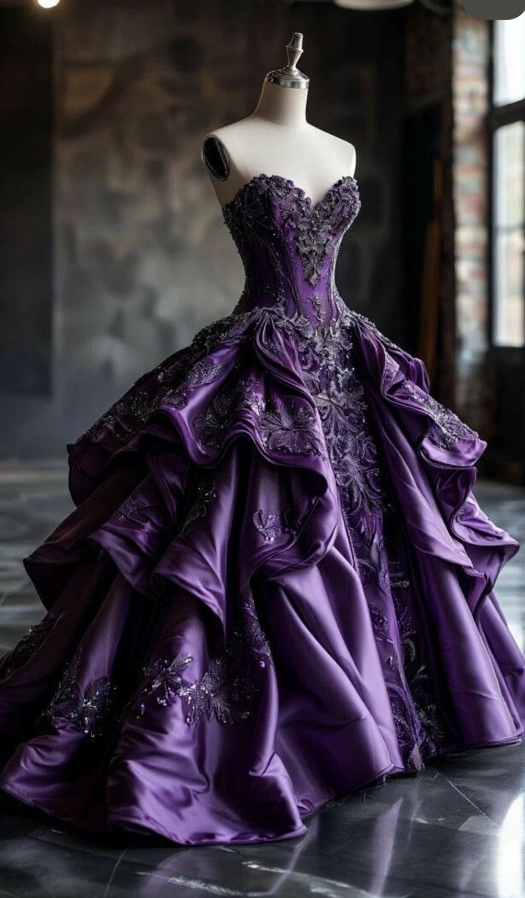 Luxurious And Exquisite Long  Ball Gown Main image
