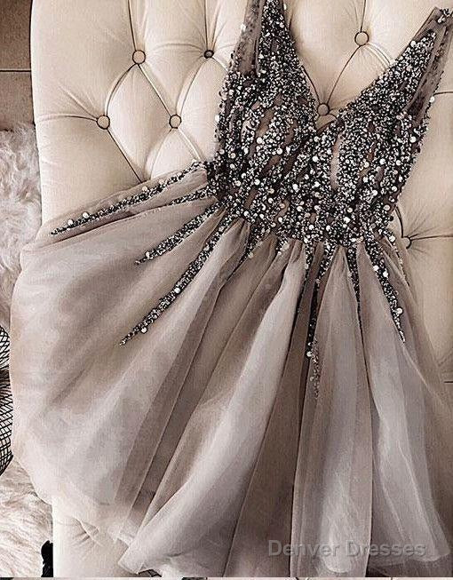 Luxurious Sequins Beaded V-Neck Tulle Short Gray Homecoming Dresses Secondary image