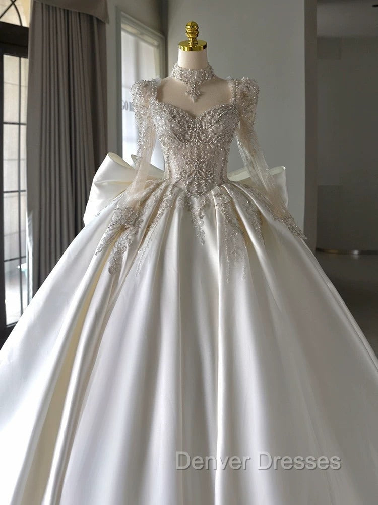 Luxury Ball Gown Sweetheart Neckline Long Sleeves Sequin White Wedding Dress Brides Dress Secondary image