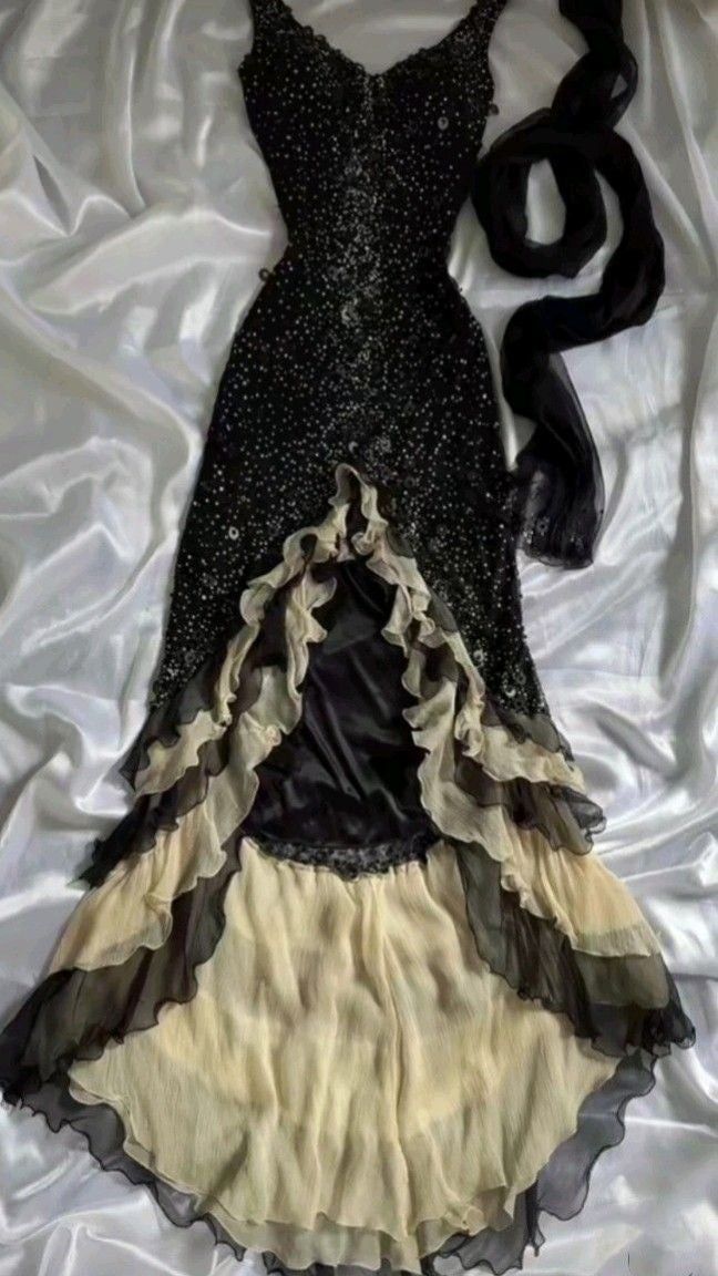 Luxury Beaded Mermaid Prom Dress, V-Neck Ruffle Party Dress