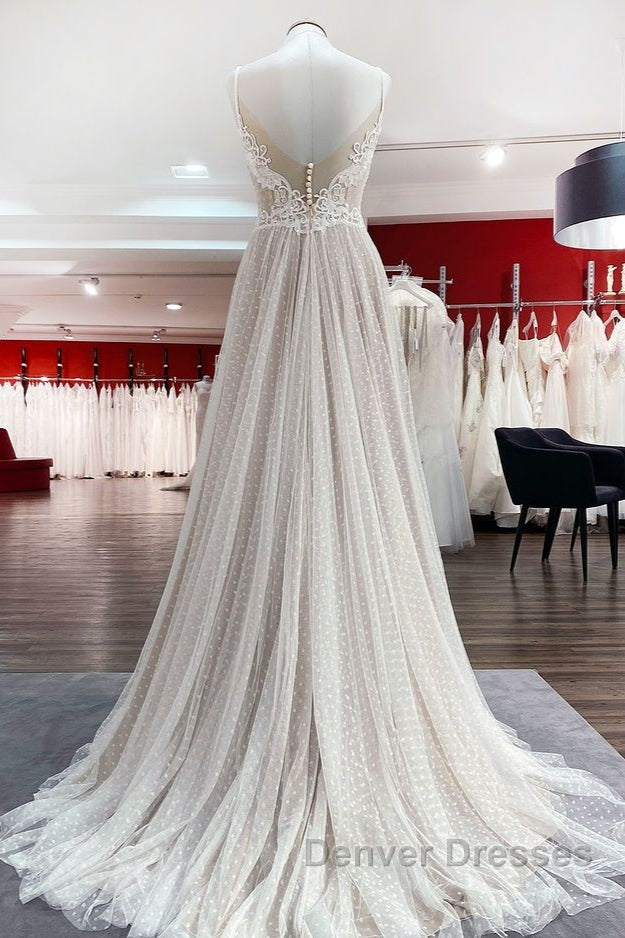 Luxury Long A-line V-neck Tulle Open Back Lace Wedding Dress Secondary image