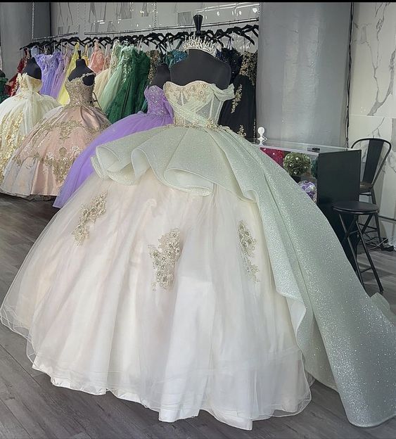 Luxury Quinceanera Dress Applique Corset Ball Gown Prom Sweet 16 Dress