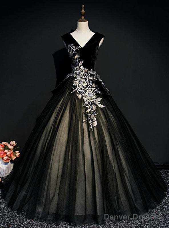 Make Your Prom a Dream Black Ball Gown Tulle V-neck Appliques Quinceanera Dress