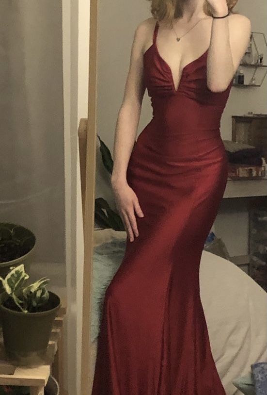 Mermaid V Neck Cross Back Burgundy Satin Long Prom Dress Secondary image