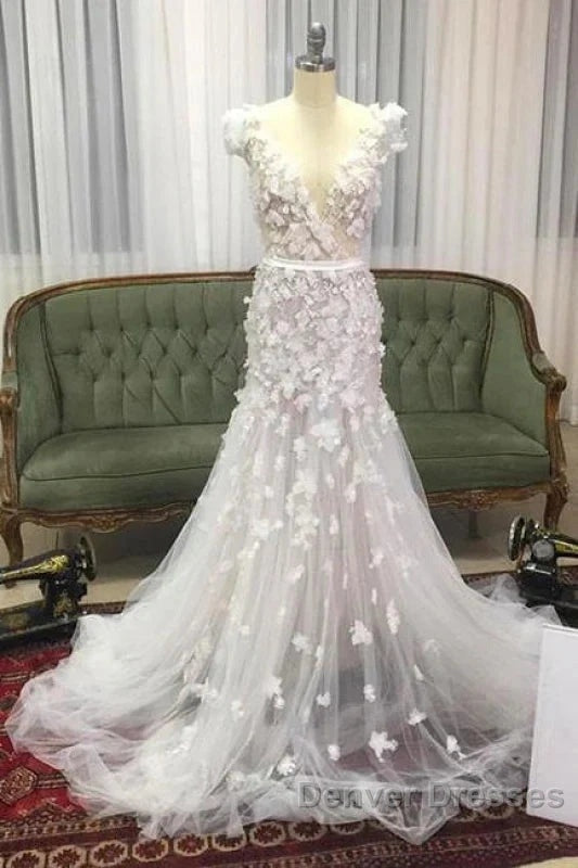 Mermaid V Neck Hand Made Flowers Tulle Wedding Dress Secondary image