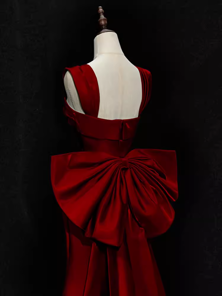Modest Mermaid Straps Long Sleeveless Red Prom Dress