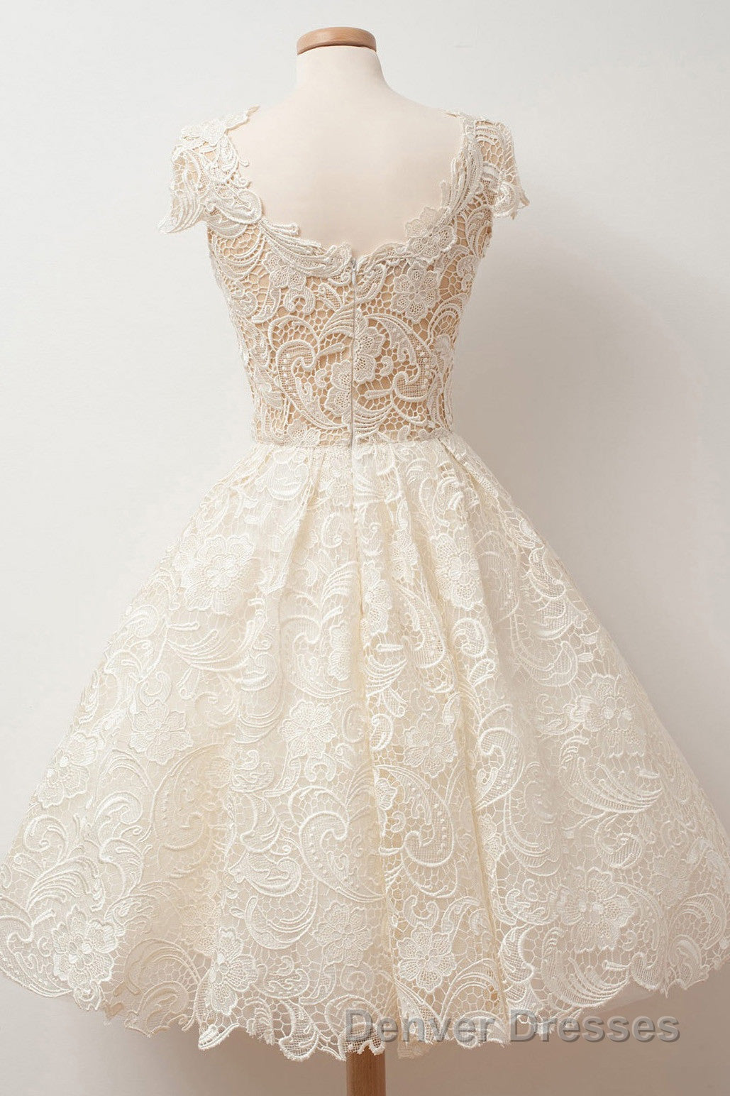 A-line Scoop Lace Short Prom Dress Cap Sleeves Homecoming Dress Secondary image