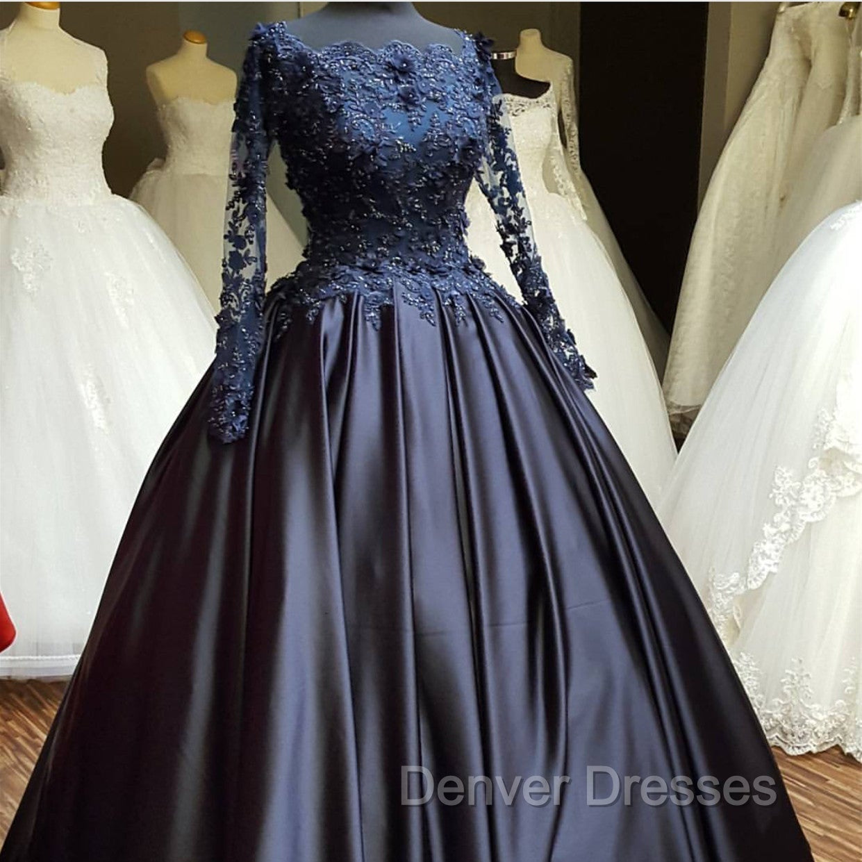 Navy Blue Long Sleeve Prom Dress Appliques Beaded Ball Gown Secondary image