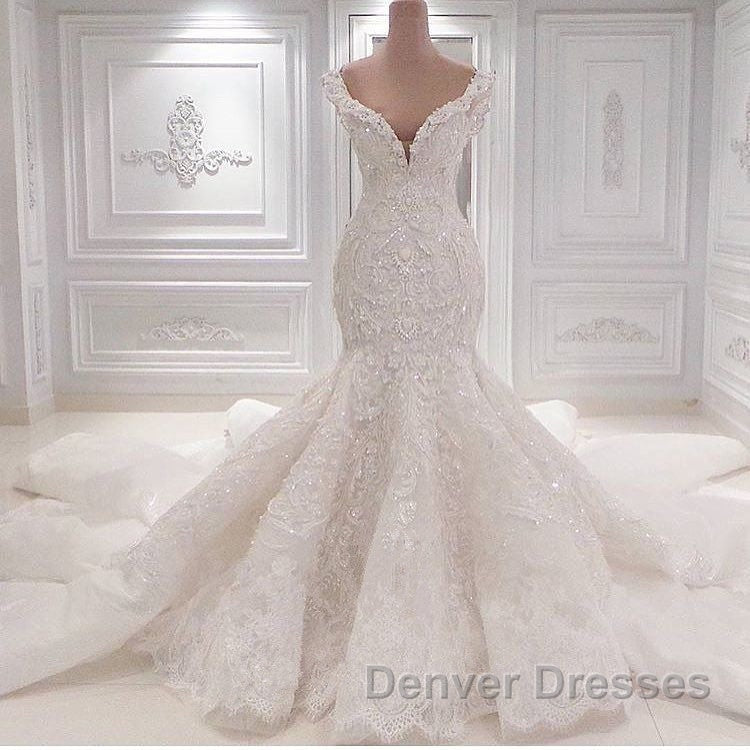 New Arrival Mermaid Vintage Wedding Dress Online Classic V Neck Lace Bridal Gowns Online Secondary image