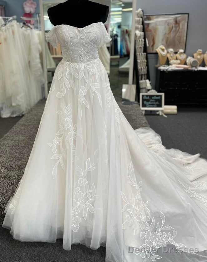 Off the Shoulder A-line Tulle/Lace Wedding Dress Main image