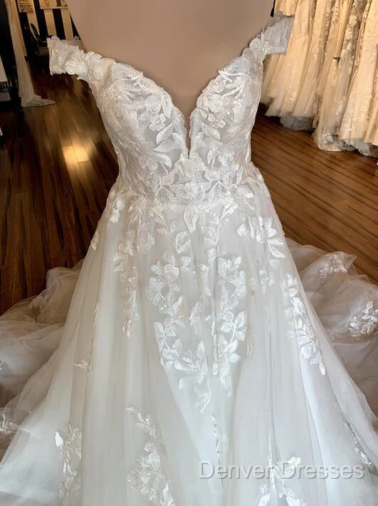 Off The Shoulder Tulle/Lace Wedding Dress