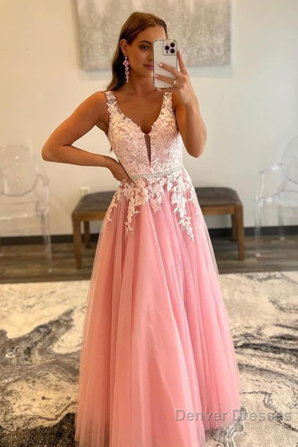 Pink A-Line Tulle Prom Dress with Appliques Main image