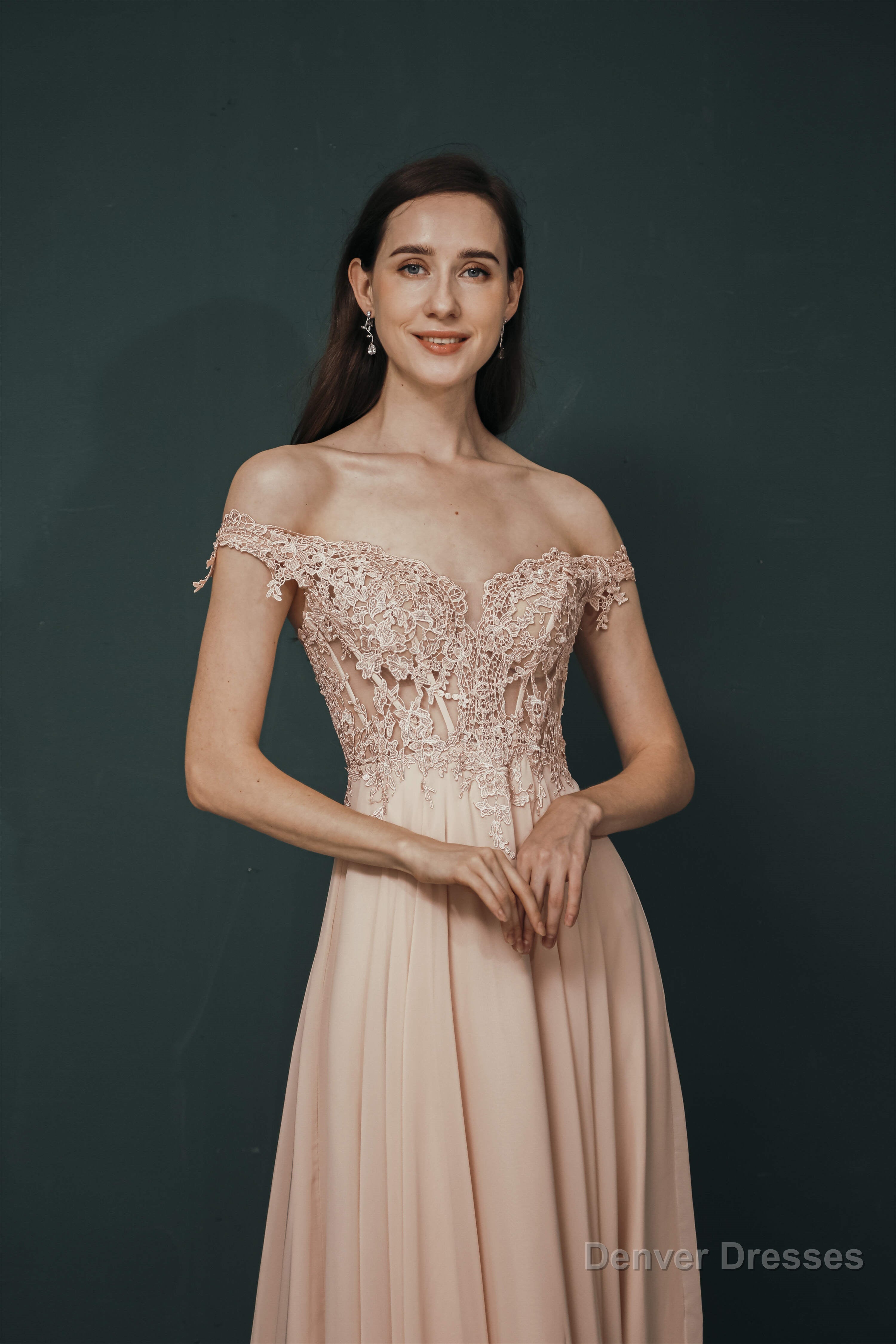 Off The Shoulder Charming Long Chiffon Prom Dresses With Appliques