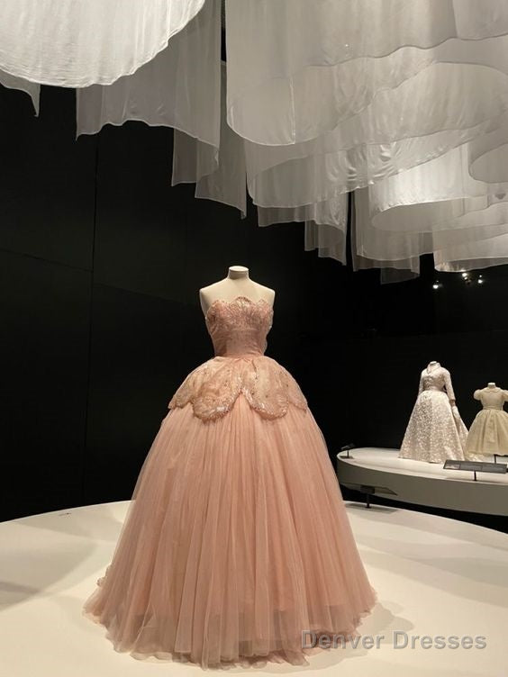 Pink Sweetheart Ball Gown Prom Dress With Lace Main image