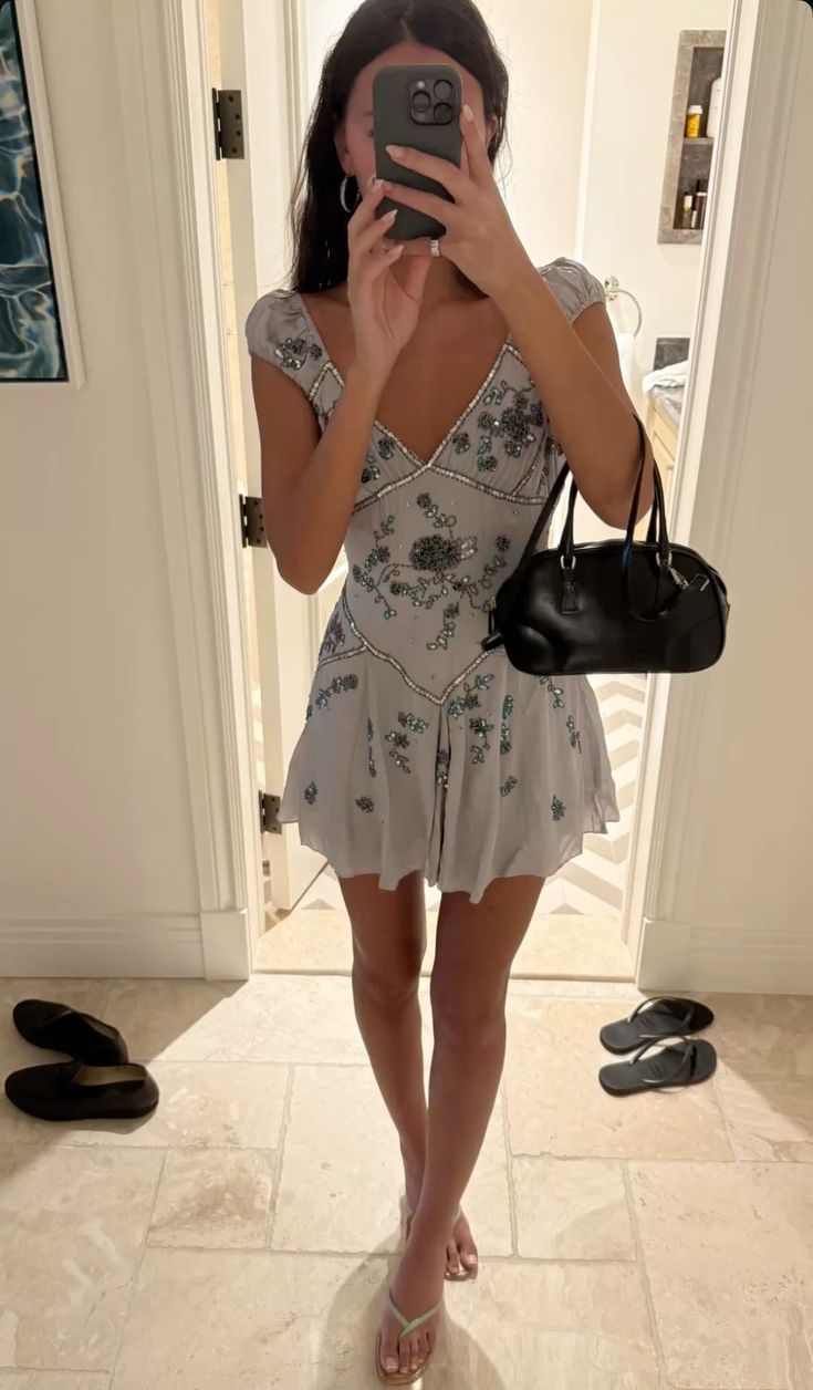 Pretty A Line V Neck Gray Chiffon Formal 8Th Grade Homecoming Dress Summer Middle School Hoco Dress 18Th Birthday Outfits Secondary image