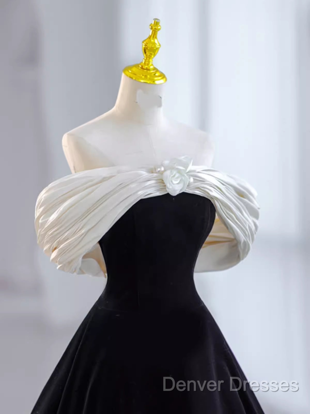 Pretty Ball Gown Off The Shoulder Black Velvet Evening Party Dress Prom Dress With Flower