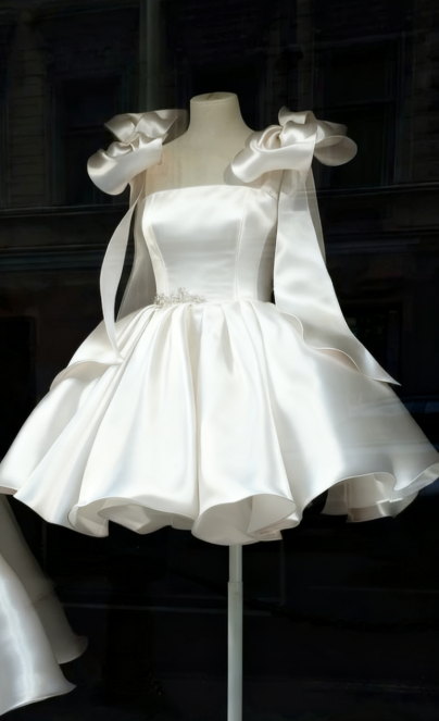 Pretty Ball Gown Spaghetti Straps Pink Satin Short Mini Formal 8Th Grade Homecoming Dress Summer Middle School Hoco Dress Birthday Outfits