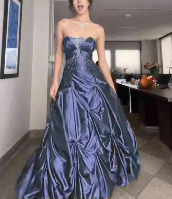 Pretty Forest Green A-Line Long Prom Dress With Silver Beads Sweet Strapless Satin Evening Dress