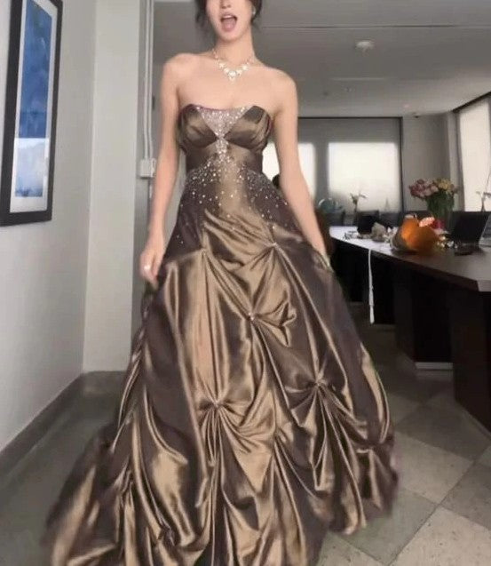 Pretty Forest Green A-Line Long Prom Dress With Silver Beads Sweet Strapless Satin Evening Dress