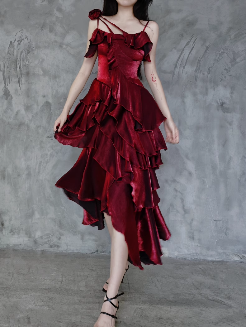 Pretty Irregular Ruffled Spaghetti Straps Burgundy Prom Dress With Detachable Rose Long Birthday Dress For Women Secondary image