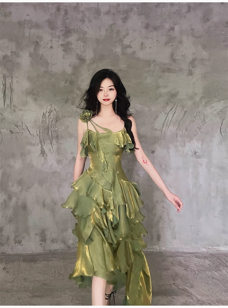 Pretty Irregular Ruffled Spaghetti Straps Green Prom Dress With Detachable Rose Long Birthday Dress For Women