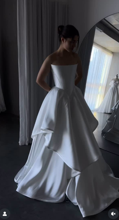 Pretty Wedding Dress Ball Gown Strapless White Satin Long Wedding Dresses Bridal Gowns