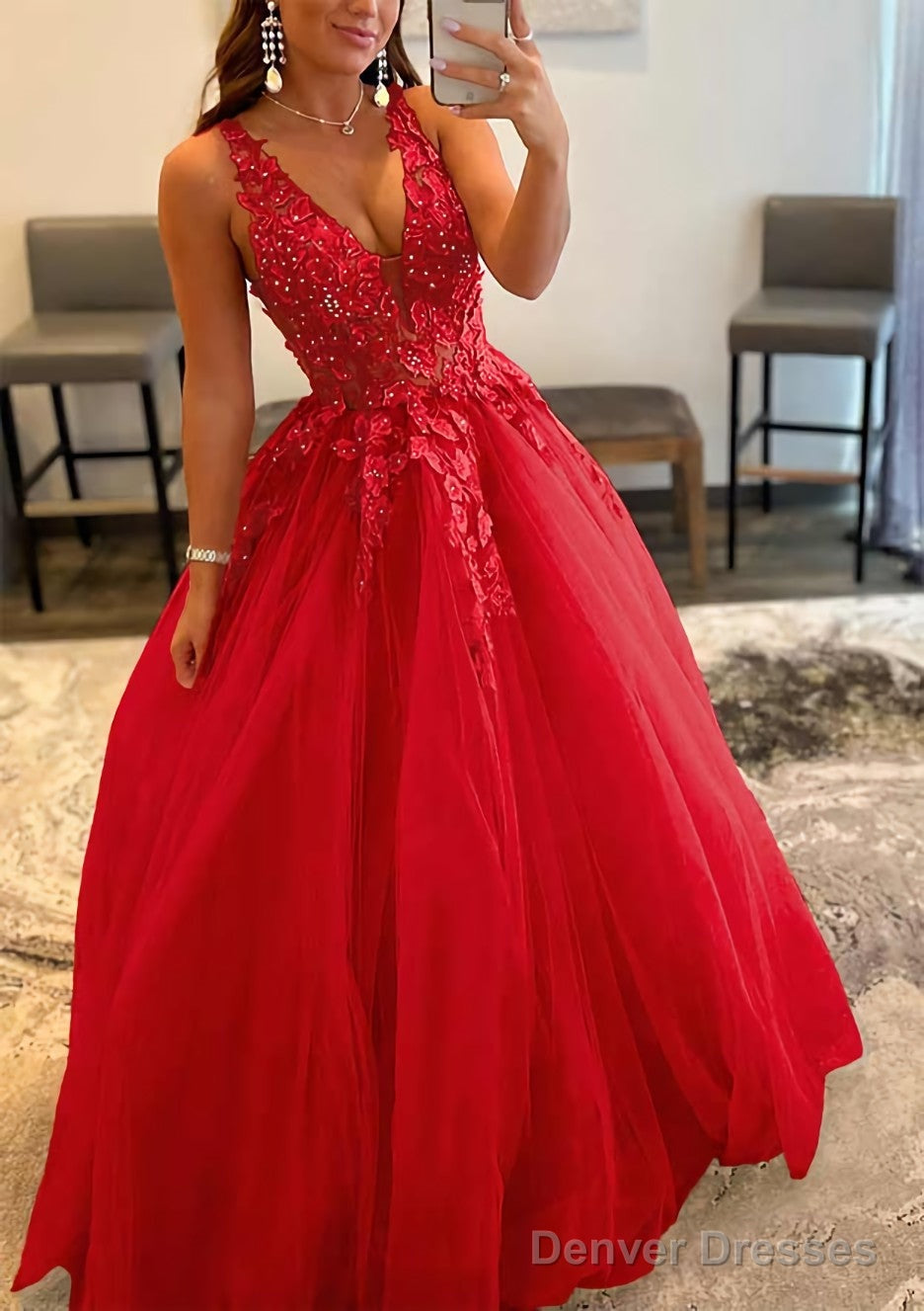 Princess A-line V Neck Sleeveless Sweep Train Tulle Prom Dresses With Appliqued Beading
